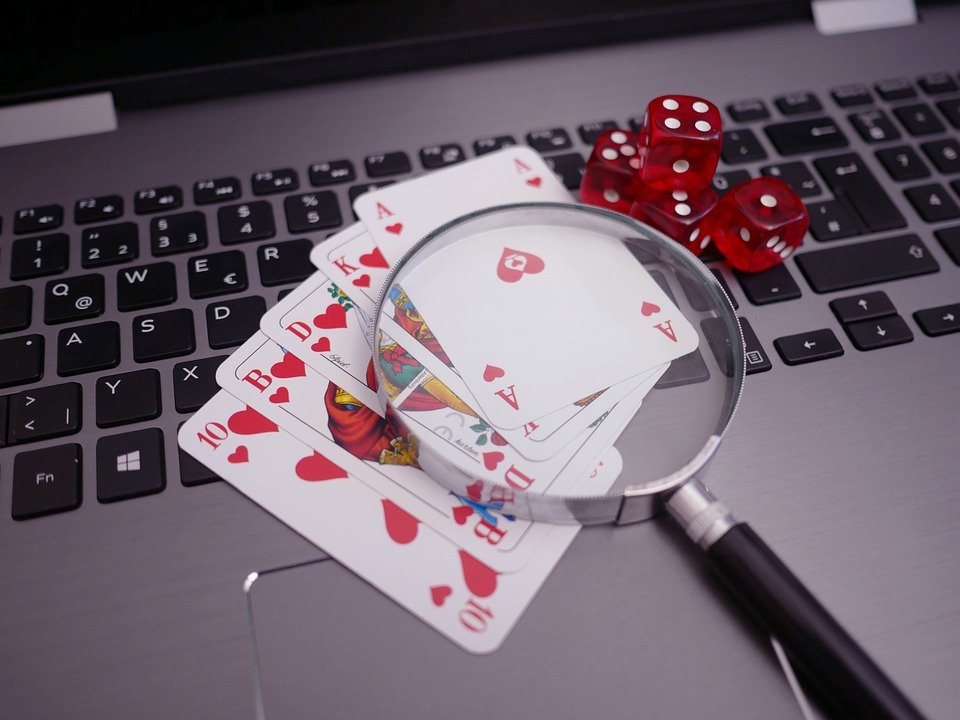 Top Benefits Associated with Online Casino